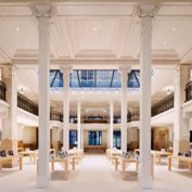 Apple Store Opera